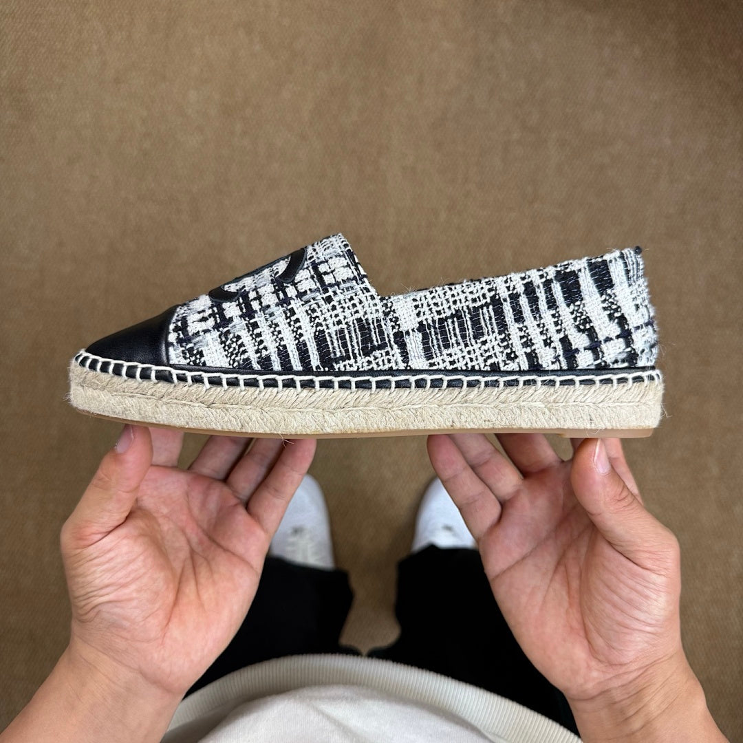 Chanel Black and White Tweed CC Logo Espadrilles with Black Lambskin Cap Toe
