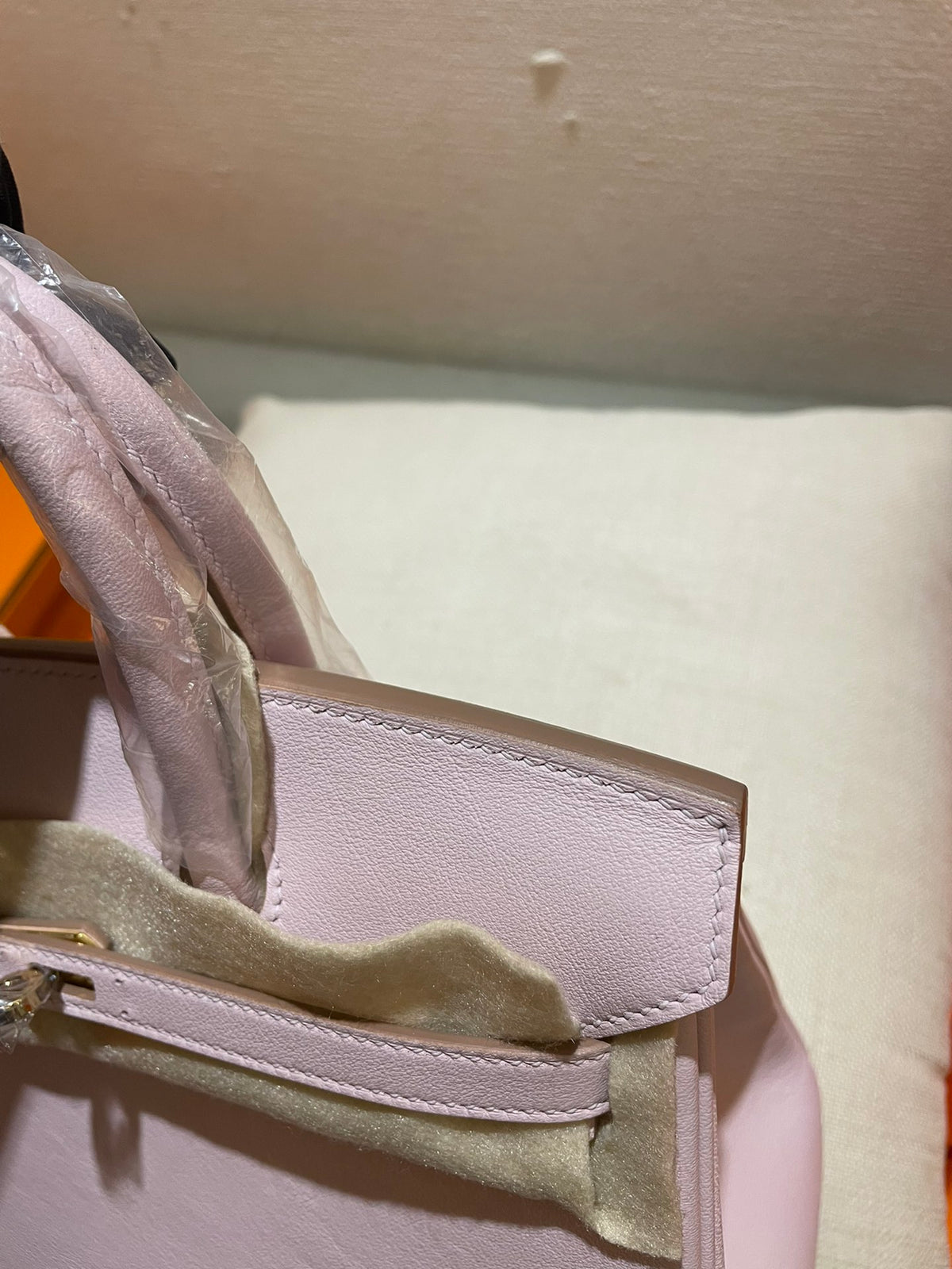 Elegant Light Pink Leather Top Handle Handbag - Luxury Style Satchel