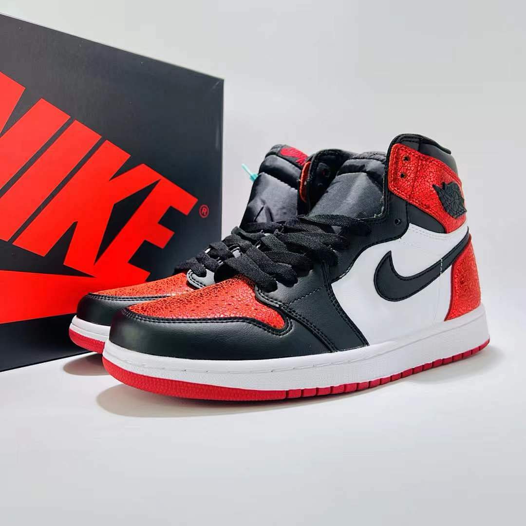 Nike Air Jordan 1 Retro High OG Black White Red Cracked Patent Leather Sneakers
