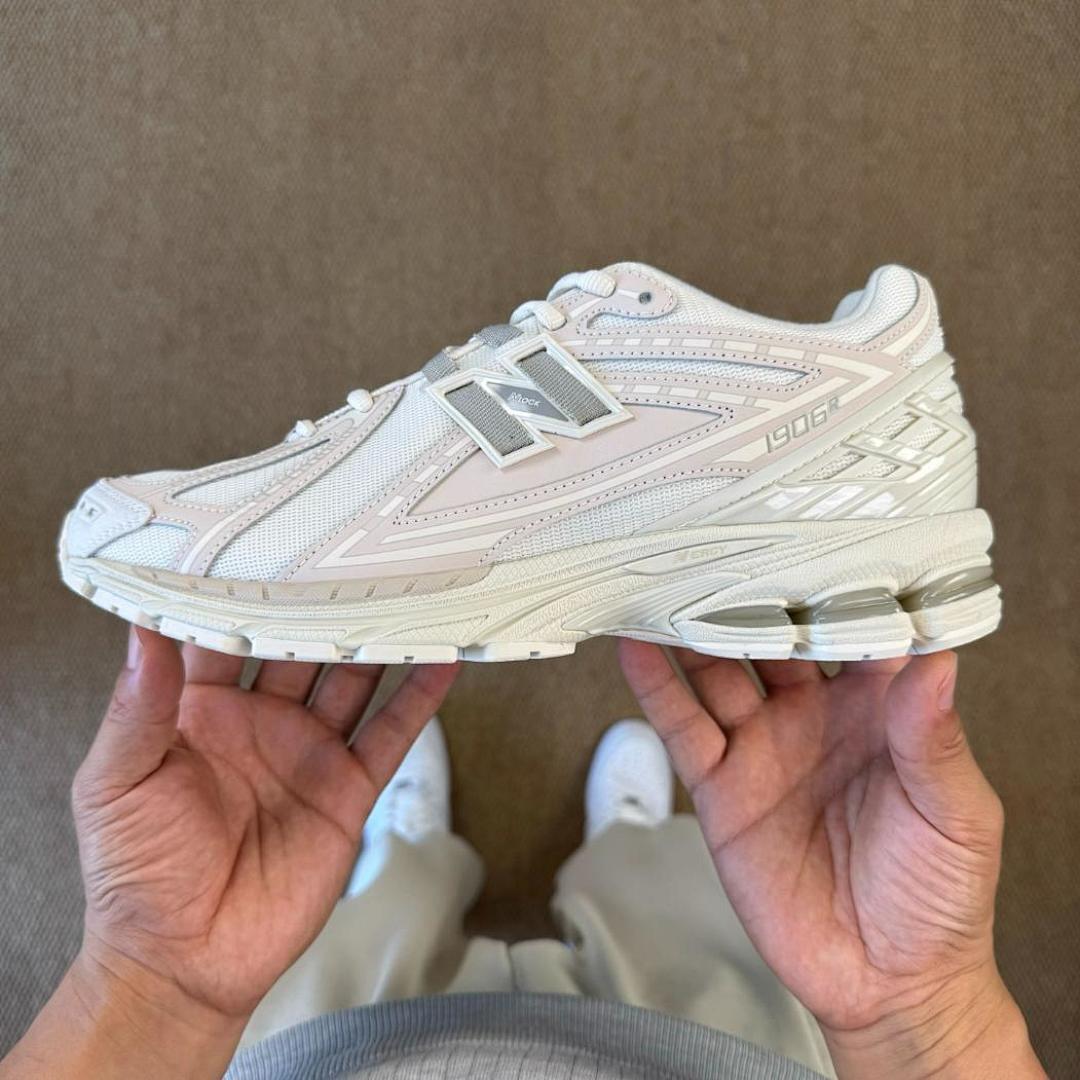 New Balance 1906R White Angora M1906RL