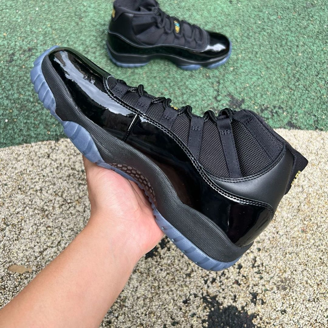 Air Jordan 11 Cap and Gown 378037-005