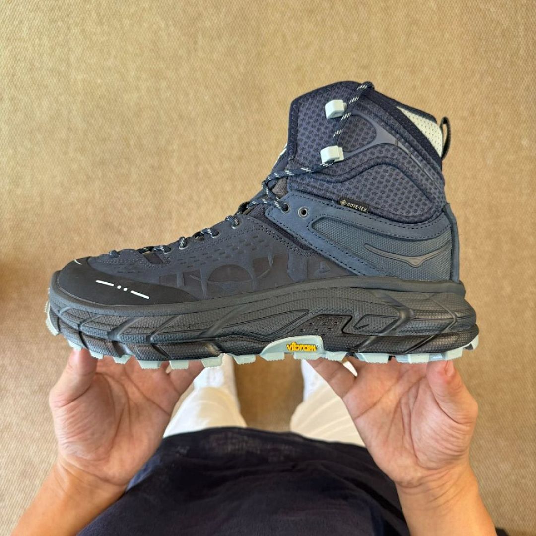Hoka Kaha 2 GTX Mid Hiking Boots Outer Space Shifting Sand