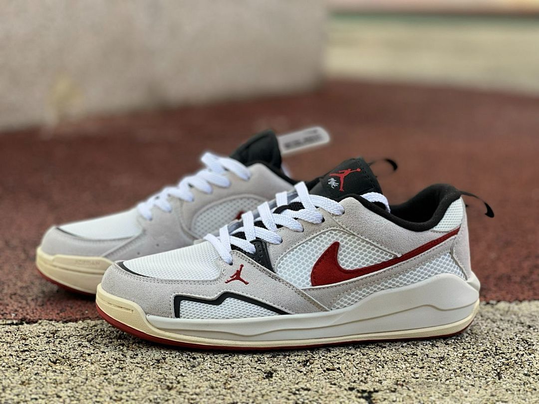 Jordan Max Aura 5 Men's Lifestyle Shoes White University Red Black Light Bone Sneakers DX8660-106
