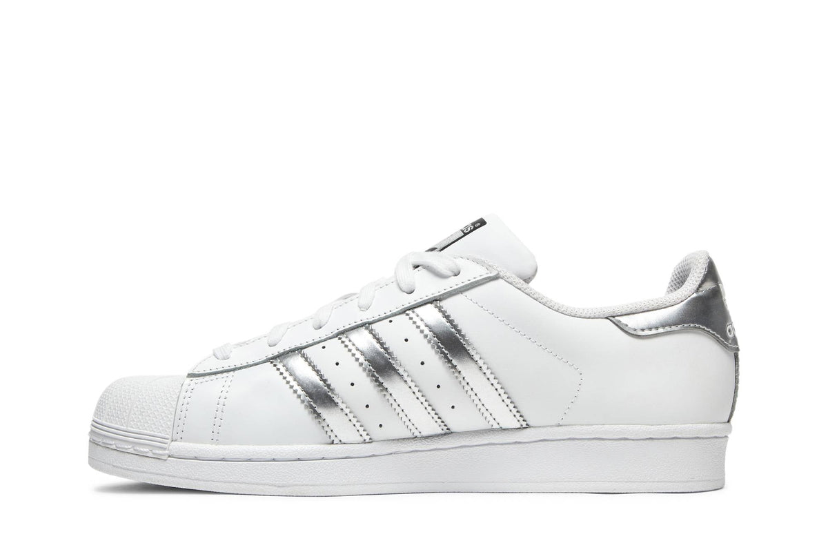 ( Women ) Adidas Superstar 'White Silver Metallic' AQ3091