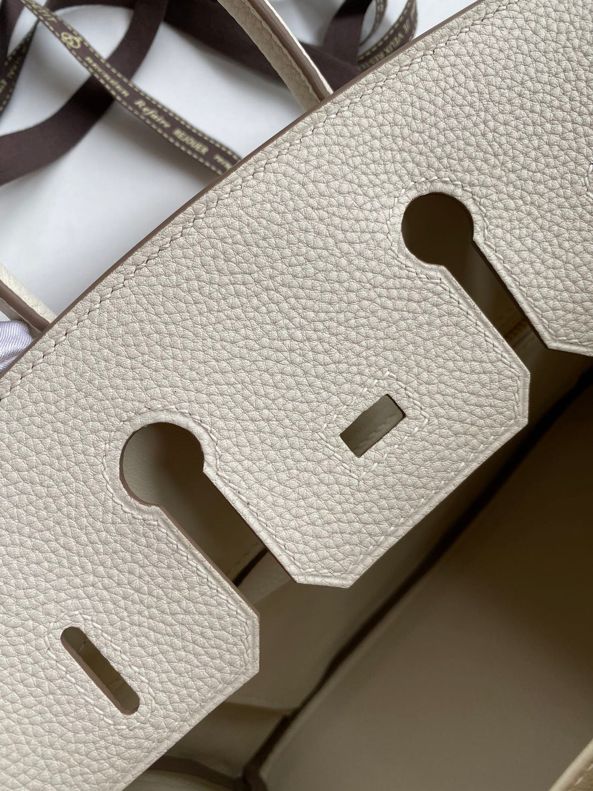 Luxury Cream Leather Handbag with Gold-Tone Hardware - Classic Top Handle Design