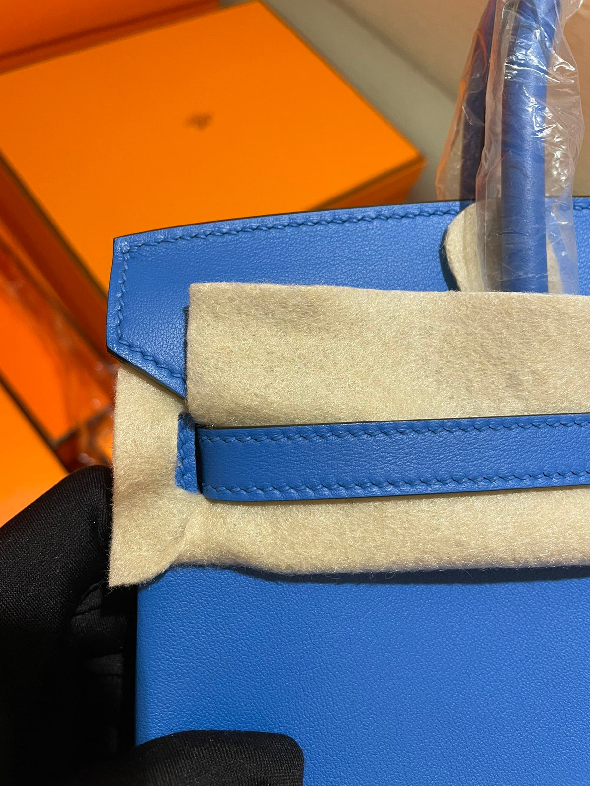 Luxury Blue Leather Top Handle Handbag - Elegant Iconic Style Tote
