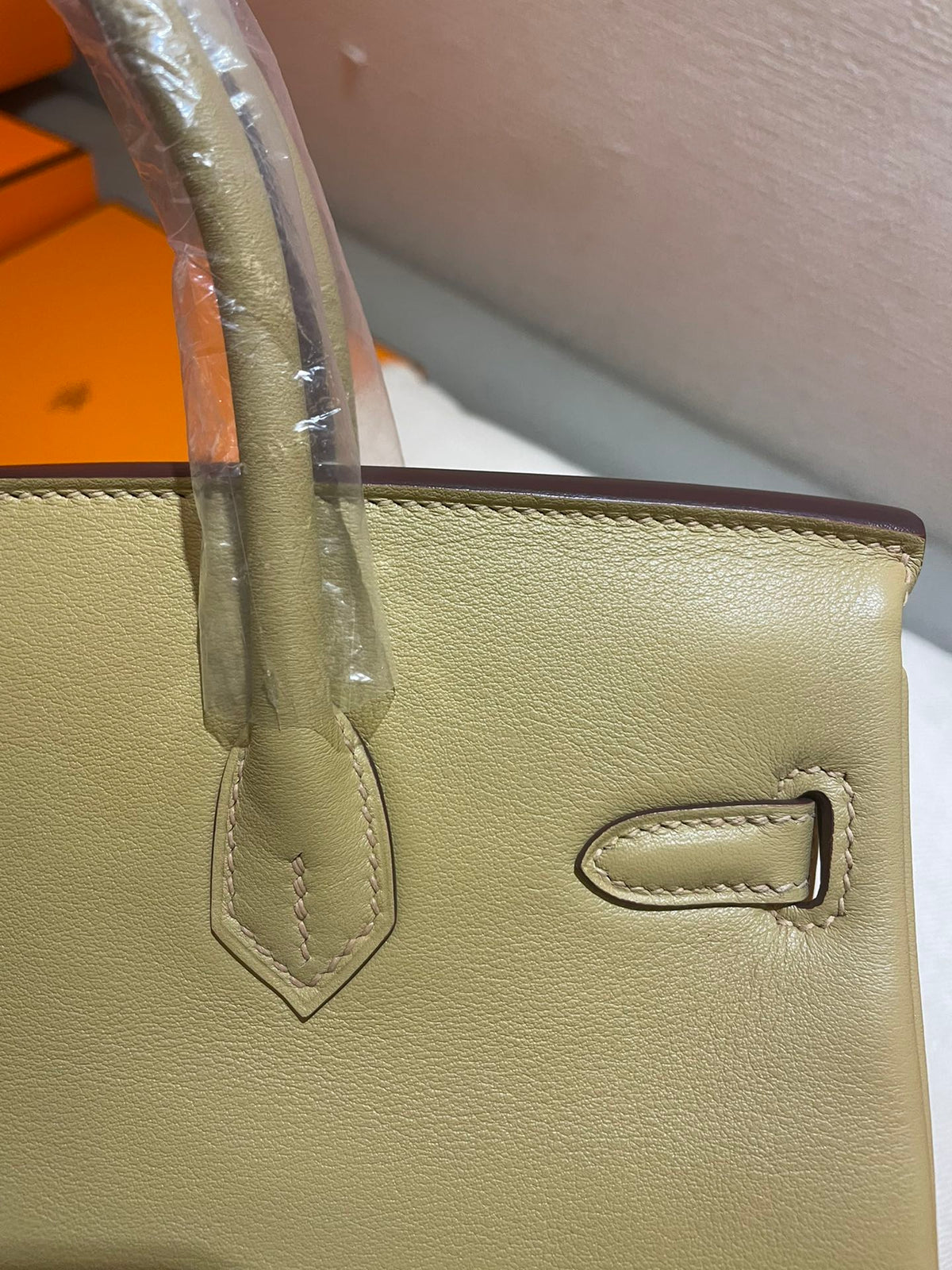 Elegant Light Yellow Top Handle Leather Handbag - Classic Designer Style Satchel for Women