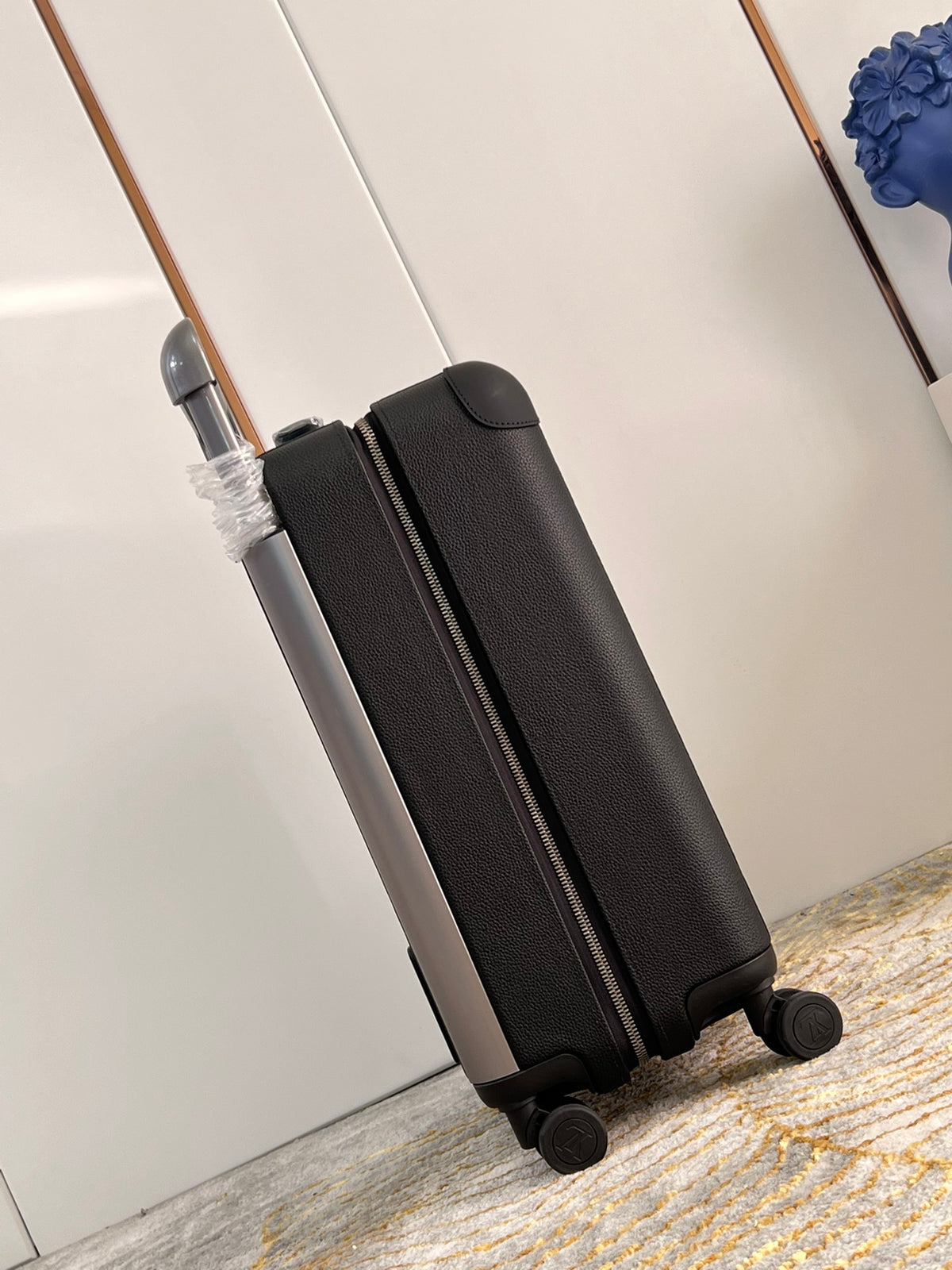 Sleek Black Hardside Carry-On Spinner Suitcase with Wide Handle