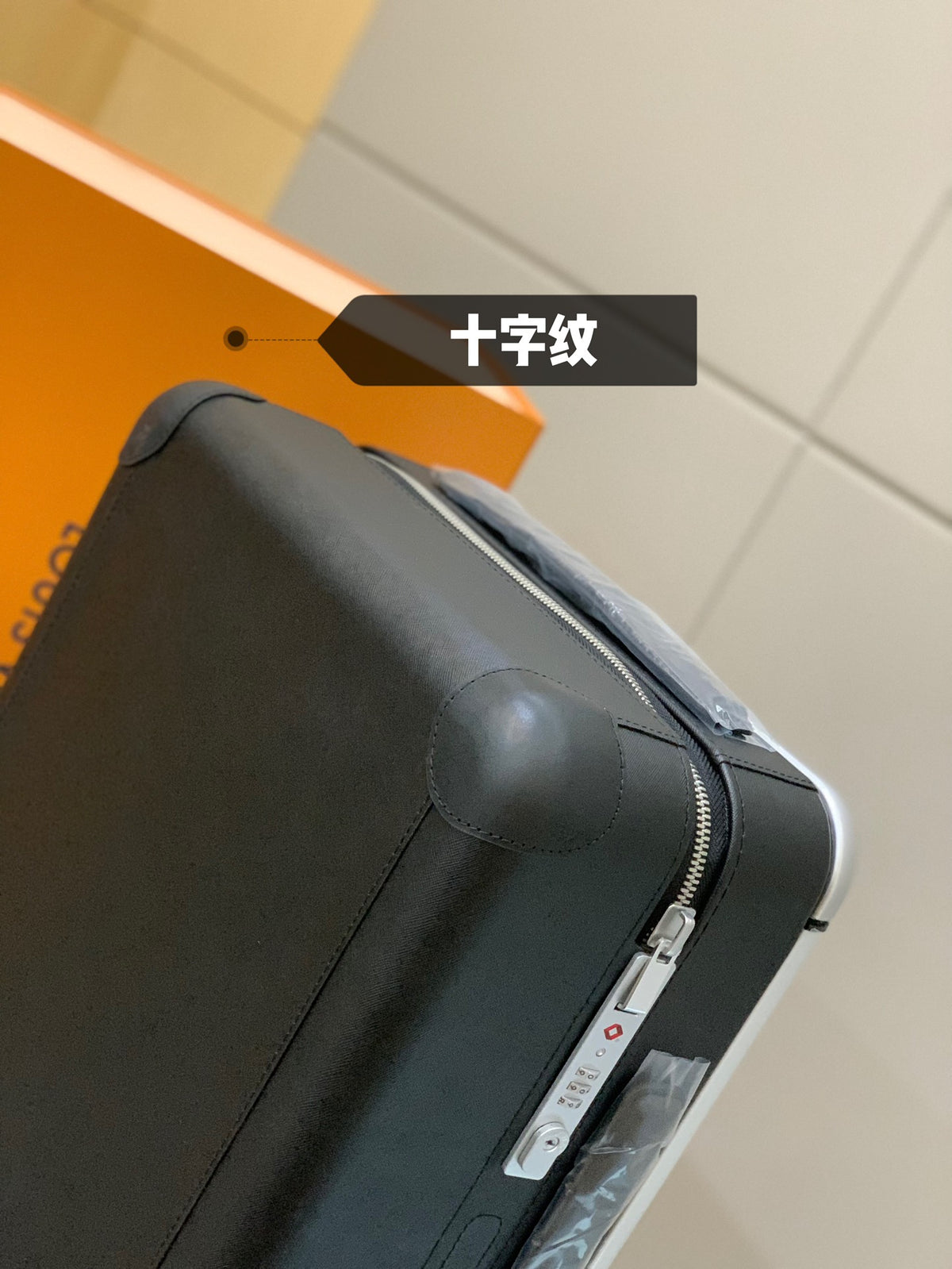 55cm Black Hardshell Spinner Suitcase Carry-On Travel Luggage